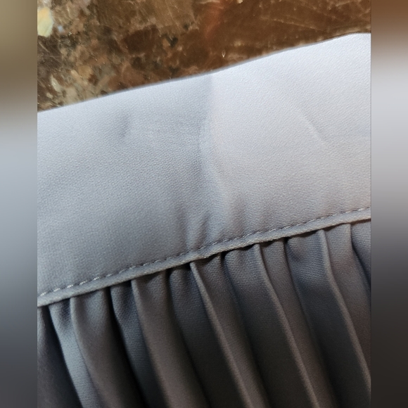 Marks & Spencer Pleated Midi Skirt, Blue Ombre, Size US 8 - Picture 8 of 9